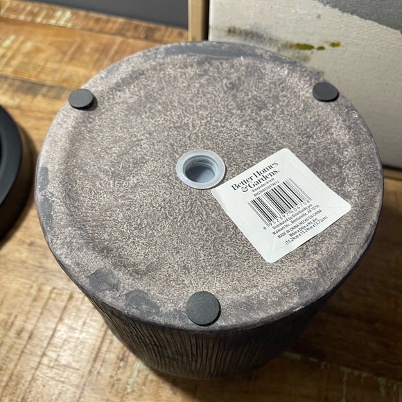 Better Homes & Gardens Alexander Planter - Picture 9 of 10